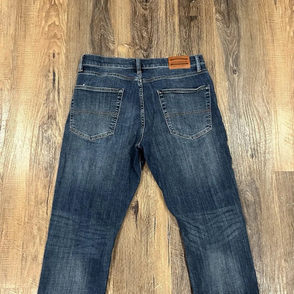 Lucky Brand 410 Men's Athletic Straight Blue Jeans 33x34